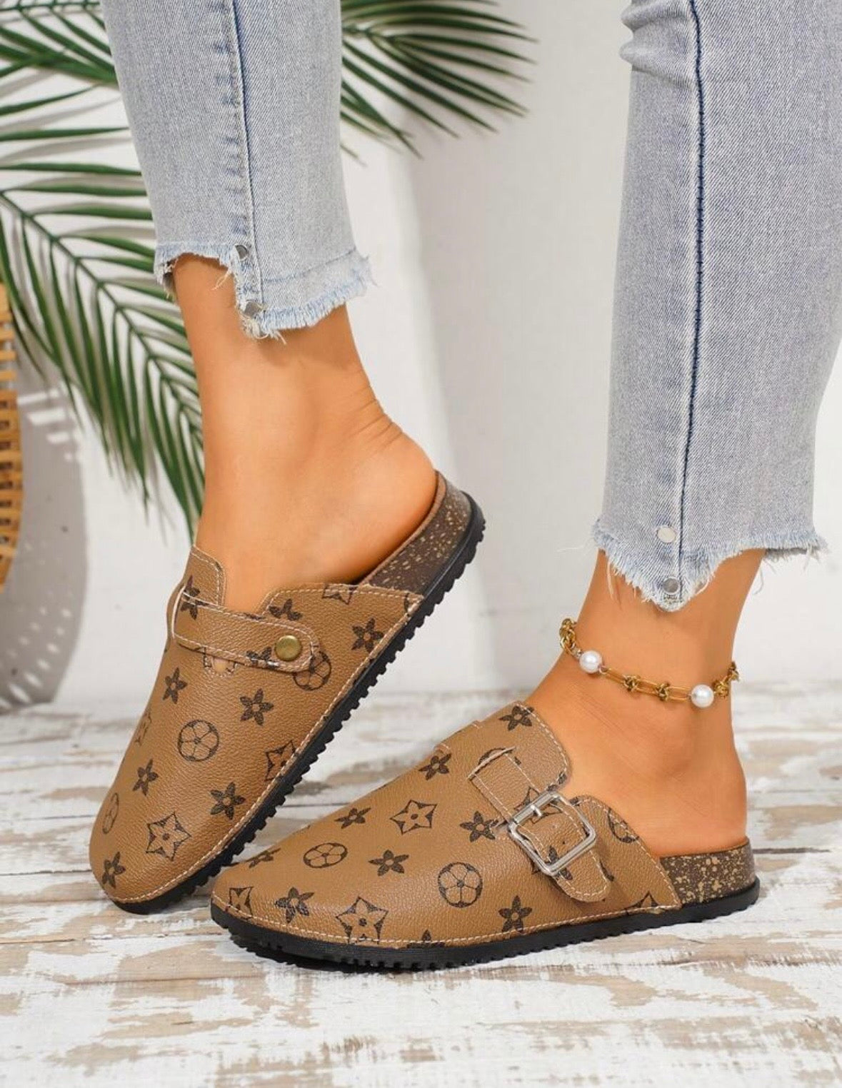 MONOGAM CHIC - beige dall'alto
