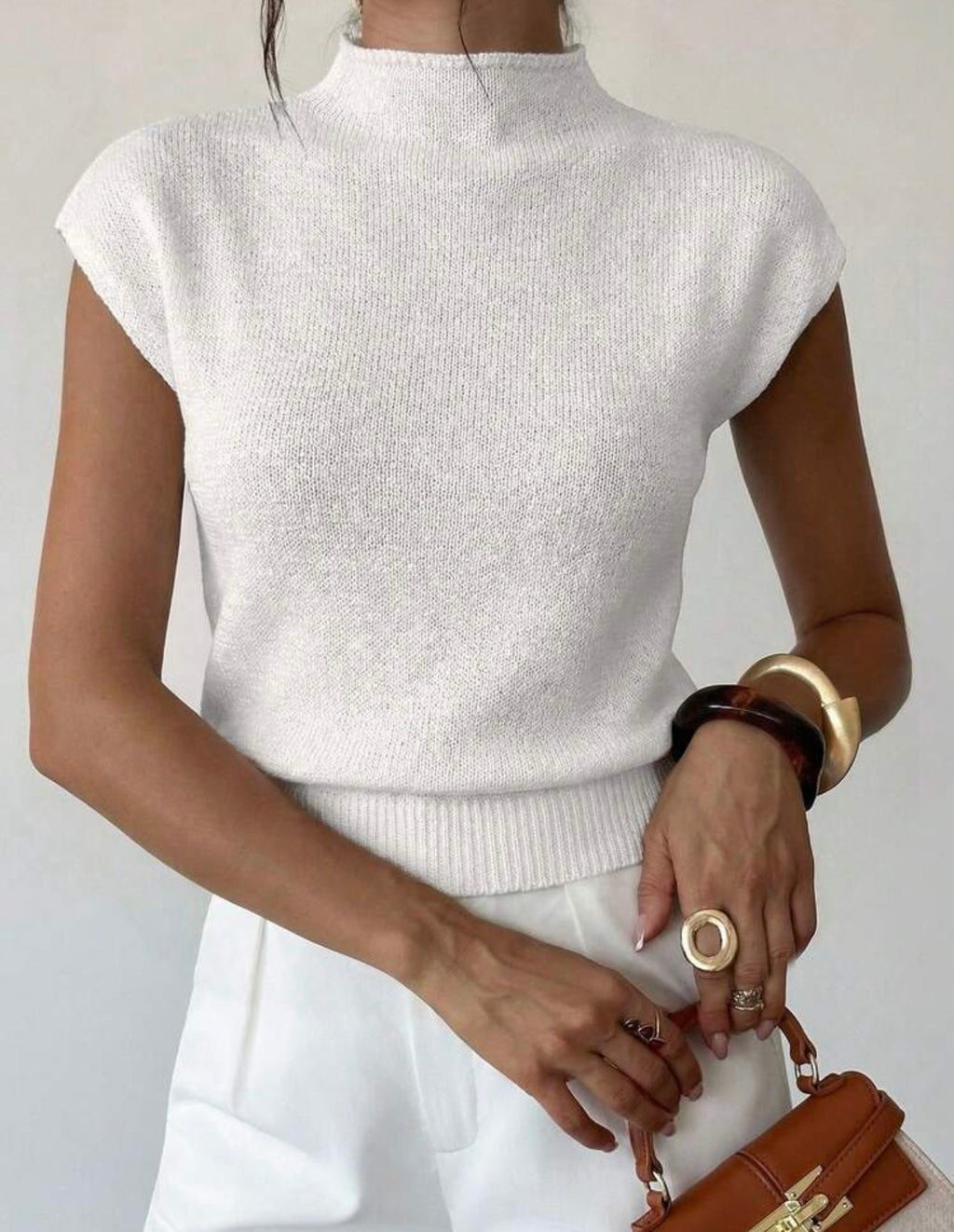 ÉLÉA – Maglia Collo Alto con Spalla Strutturata