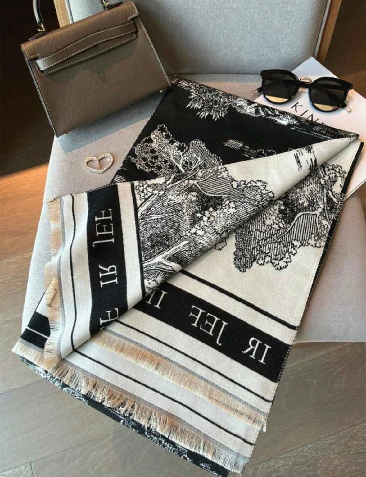 TOILE DE PARIS – Sciarpa Fantasia Black & White